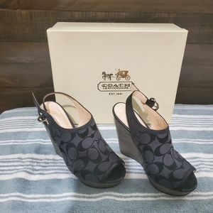 Coach Sandals size 5